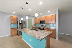 2701 SW 4th Pl, Cape Coral, FL 33914 - Photo 3