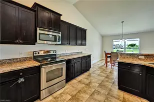 2216 NE 17th Ave, Cape Coral, FL 33909 - Photo 9