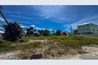 110/120 Jefferson St, Fort Myers Beach, FL 33931 - Photo 1