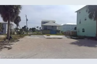 110 Washington Ave, Fort Myers Beach, FL 33931 - Photo 1