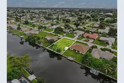 316 SE 21st Ave, Cape Coral, FL 33990 - Photo 17