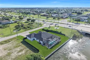1607 NE 23rd St, Cape Coral, FL 33909 - Photo 3