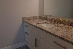 909 SE 27th Terrace, Cape Coral, FL 33904 - Photo 17