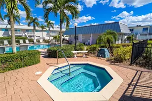 6777 Winkler Rd, Fort Myers, FL 33919 - Photo 11