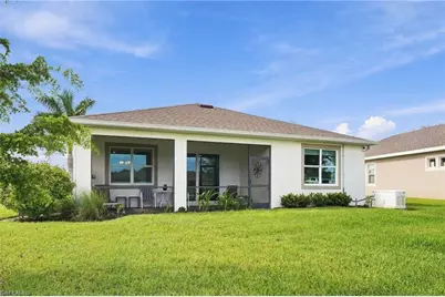 18121 Everson Miles Cir, North Fort Myers, FL 33917 - Photo 5