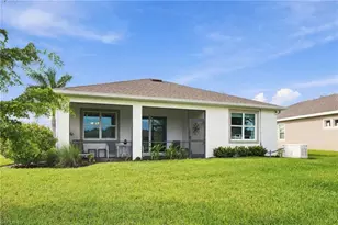 18121 Everson Miles Cir, North Fort Myers, FL 33917 - Photo 5