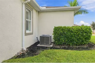 18121 Everson Miles Cir, North Fort Myers, FL 33917 - Photo 17
