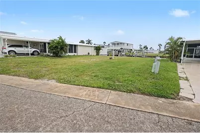 17781 Eglantine Ln, Fort Myers Beach, FL 33931 - Photo 5