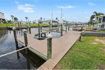 17781 Eglantine Ln, Fort Myers Beach, FL 33931 - Photo 3