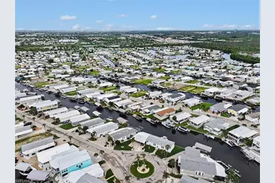 17781 Eglantine Ln, Fort Myers Beach, FL 33931 - Photo 13