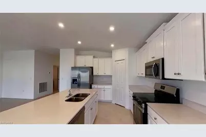 836 Durden Pkwy, Cape Coral, FL 33909 - Photo 5