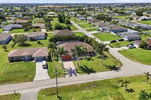 1424 NW 11th St, Cape Coral, FL 33993 - Photo 3