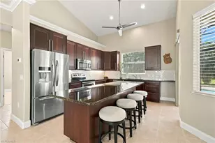 1424 NW 11th St, Cape Coral, FL 33993 - Photo 9