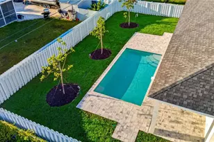622 NW 16th Pl, Cape Coral, FL 33993 - Photo 5