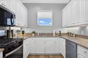 3231 Cottonwood Bend, Fort Myers, FL 33905 - Photo 11