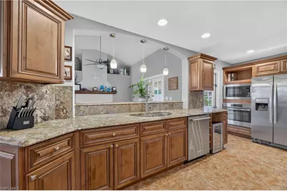 2812 SW 29th Pl, Cape Coral, FL 33914 - Photo 9