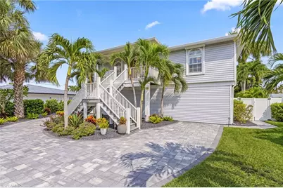 7842 Buccaneer Dr, Fort Myers Beach, FL 33931 - Photo 5