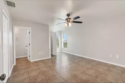 2035 NE 8th Pl, Cape Coral, FL 33909 - Photo 15