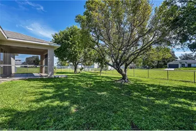 2035 NE 8th Pl, Cape Coral, FL 33909 - Photo 3