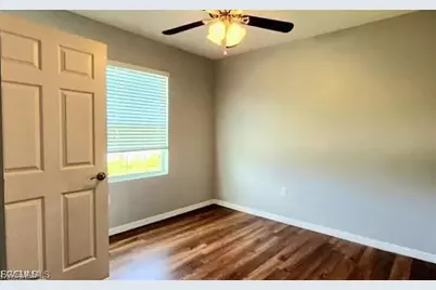 2625 Manzilla Ln, Cape Coral, FL 33909 - Photo 13