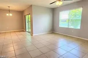 2625 Manzilla Ln, Cape Coral, FL 33909 - Photo 7