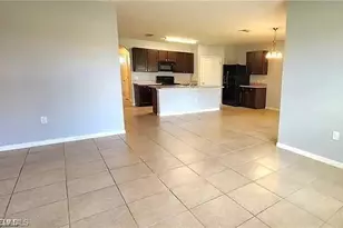 2625 Manzilla Ln, Cape Coral, FL 33909 - Photo 5