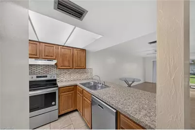 4407 SW 7th Pl #7, Cape Coral, FL 33914 - Photo 9