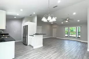 919 NE 35th Ln, Cape Coral, FL 33909 - Photo 5