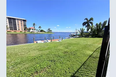 2025 SE 44th St, Cape Coral, FL 33904 - Photo 35