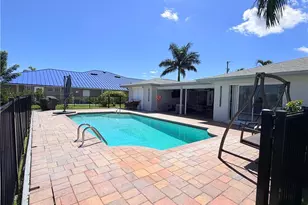 2025 SE 44th St, Cape Coral, FL 33904 - Photo 37