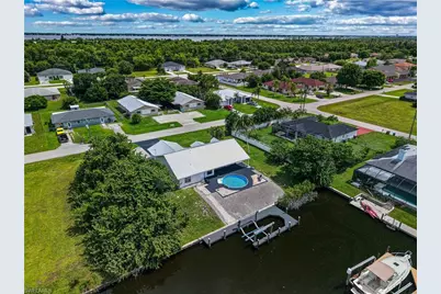 1106 SE 23rd Pl, Cape Coral, FL 33990 - Photo 7