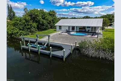 1106 SE 23rd Pl, Cape Coral, FL 33990 - Photo 5