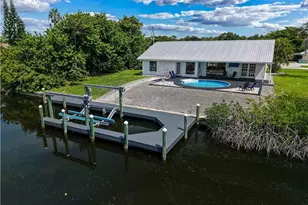 1106 SE 23rd Pl, Cape Coral, FL 33990 - Photo 5