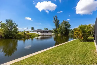 2704 SW 4th Pl, Cape Coral, FL 33914 - Photo 45