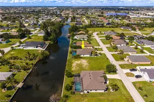 2704 SW 4th Pl, Cape Coral, FL 33914 - Photo 57