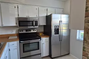 9377 Lennex Ln, Fort Myers, FL 33919 - Photo 5