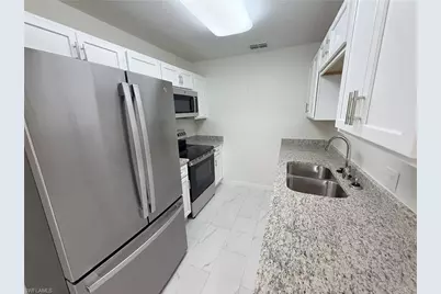 3225 E Riverside Dr #21B, Fort Myers, FL 33916 - Photo 3