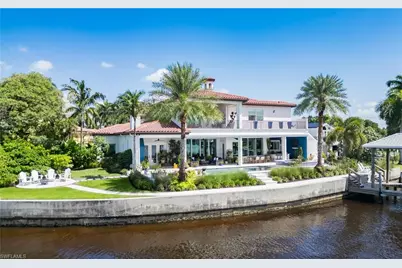 911 Aqua Ln, Fort Myers, FL 33919 - Photo 9