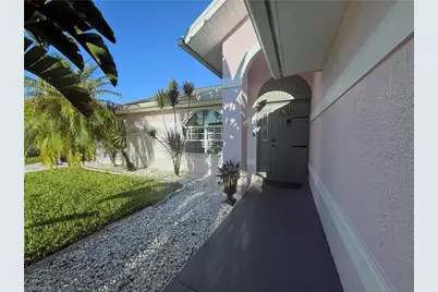 1943 SE 8th Pl, Cape Coral, FL 33990 - Photo 7