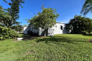 10561 Lake Loop Rd, North Fort Myers, FL 33903 - Photo 29