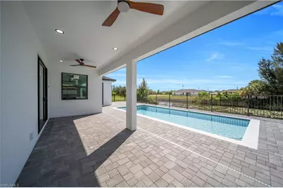 928 NE 1st Pl, Cape Coral, FL 33909 - Photo 31