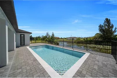 928 NE 1st Pl, Cape Coral, FL 33909 - Photo 33
