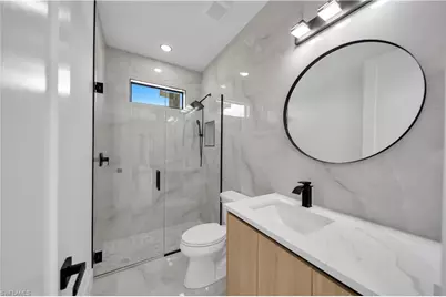928 NE 1st Pl, Cape Coral, FL 33909 - Photo 27