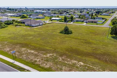 1316 Diplomat Pkwy E, Cape Coral, FL 33909 - Photo 9