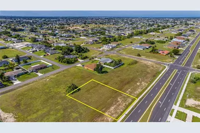 1316 Diplomat Pkwy E, Cape Coral, FL 33909 - Photo 7