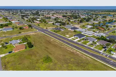 1316 Diplomat Pkwy E, Cape Coral, FL 33909 - Photo 15