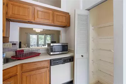 9629 Windsor Club Cir, Fort Myers, FL 33905 - Photo 7