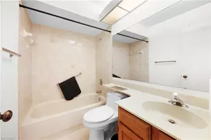 9629 Windsor Club Cir, Fort Myers, FL 33905 - Photo 17