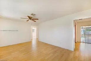 915 SE 20th St, Cape Coral, FL 33990 - Photo 5