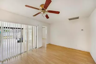 915 SE 20th St, Cape Coral, FL 33990 - Photo 9